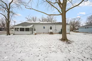 318 N Jackson Ave, Bradley, IL 60915 - Photo 17