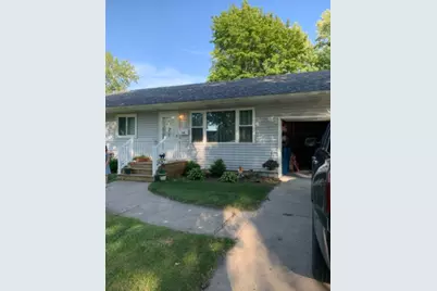 318 N Jackson Avenue, Bradley, IL 60915 - Photo 1