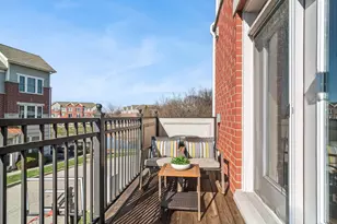 2238 S Crambourne Way, Arlington Heights, IL 60005 - Photo 19