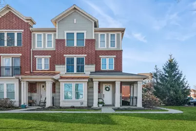 2238 S Crambourne Way, Arlington Heights, IL 60005 - Photo 1