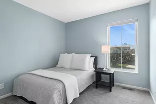 2238 S Crambourne Way, Arlington Heights, IL 60005 - Photo 13