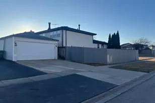 18143 Idlewild Dr, Country Club Hills, IL 60478 - Photo 3