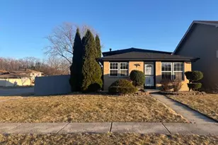 18143 Idlewild Dr, Country Club Hills, IL 60478 - Photo 1