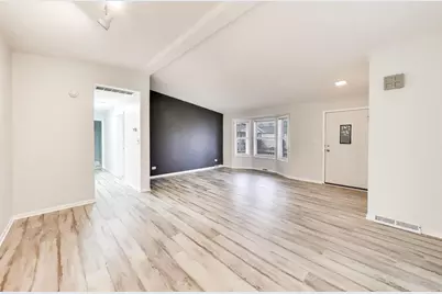 910 Shetland Court, Grayslake, IL 60030 - Photo 7