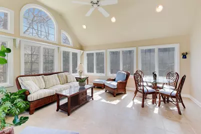 211 Woody Way, Oakwood Hills, IL 60013 - Photo 17