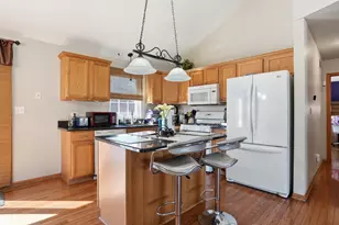 862 Berkshire Pl, Crete, IL 60417 - Photo 3