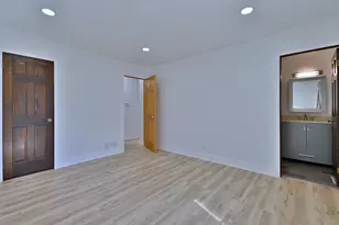 340 Somerset Dr, Streamwood, IL 60107 - Photo 13