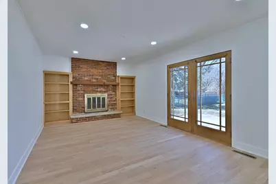 340 Somerset Drive, Streamwood, IL 60107 - Photo 23