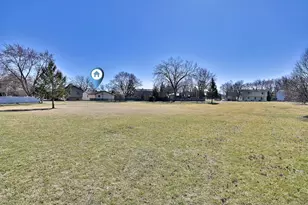 340 Somerset Dr, Streamwood, IL 60107 - Photo 47