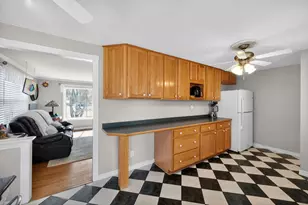 407 Butterfield Rd, North Aurora, IL 60542 - Photo 13