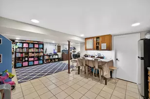 407 Butterfield Rd, North Aurora, IL 60542 - Photo 27