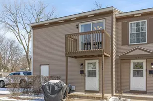 1230 Bunker Hill Ct, Wheaton, IL 60189 - Photo 1