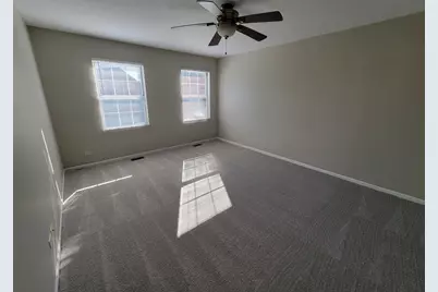 547 East Avenue, Streamwood, IL 60107 - Photo 7