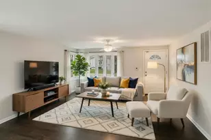 1529 Leslie Ave, Round Lake Beach, IL 60073 - Photo 7