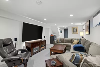 4956 N Menard Avenue, Chicago, IL 60630 - Photo 13