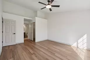 117 Braxton Ln, Aurora, IL 60504 - Photo 11