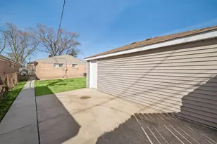 9505 S Peoria St, Chicago, IL 60643 - Photo 13