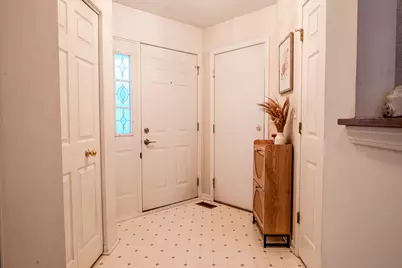 142 Kennebunk Court, Glendale Heights, IL 60139 - Photo 5