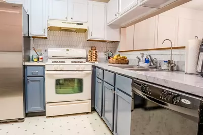 142 Kennebunk Court, Glendale Heights, IL 60139 - Photo 7