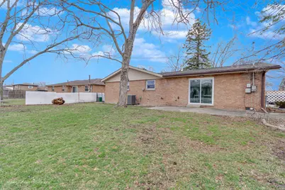 4331 Mann Street, Oak Forest, IL 60452 - Photo 11