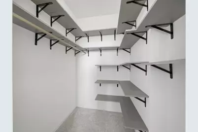 525 W Hawthorne Place #2707, Chicago, IL 60657 - Photo 17