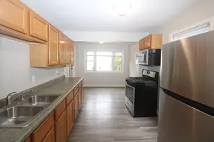 1355 Morgan St, Joliet, IL 60436 - Photo 9