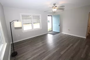 1355 Morgan St, Joliet, IL 60436 - Photo 5