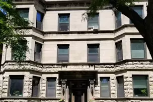 638 W Grace St, Chicago, IL 60613 - Photo 1