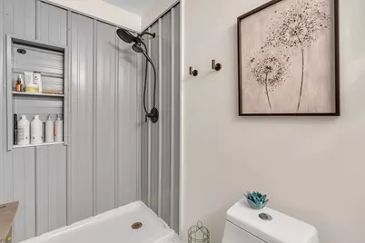 4713 E Lake Shore Drive, Wonder Lake, IL 60097 - Photo 21