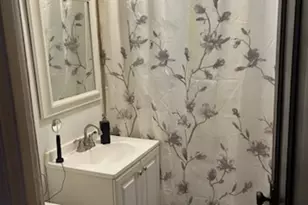 1402 W Cuyler St, Chicago, IL 60613 - Photo 5