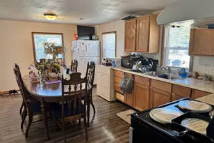 4310 Wilshire Ave, Rockford, IL 61101 - Photo 9