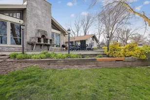 686 Golf Club Ln, Frankfort, IL 60423 - Photo 35