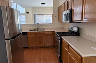 113 N Barton Trail, Batavia, IL 60510 - Photo 3