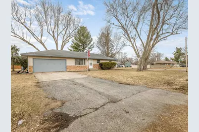 8420 Bobolink Drive, Machesney Park, IL 61115 - Photo 5