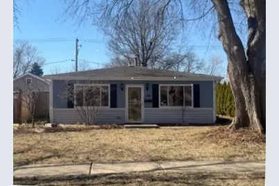 16 N Fairlawn Avenue, Mundelein, IL 60060 - Photo 1
