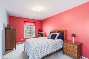 913 Warwick Ln, Libertyville, IL 60048 - Photo 19