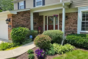 913 Warwick Ln, Libertyville, IL 60048 - Photo 41