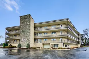 1 N Dee Rd, Park Ridge, IL 60068 - Photo 1