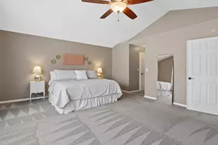 2727 Acorn Ct, West Dundee, IL 60118 - Photo 13