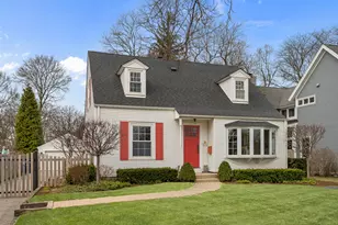 1213 Dartmouth St, Wilmette, IL 60091 - Photo 1