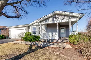 2406 Stallion Ct, Grayslake, IL 60030 - Photo 3