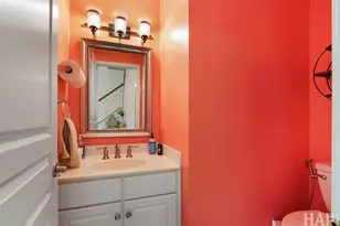 1121 Williamsburg Cir, Grayslake, IL 60030 - Photo 9