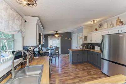 18530 W 3000 N Road, Reddick, IL 60961 - Photo 9