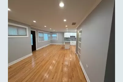 6902 Lyons Street, Morton Grove, IL 60053 - Photo 9