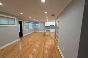 6902 Lyons St, Morton Grove, IL 60053 - Photo 9