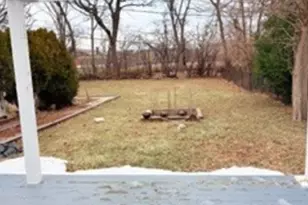 6902 Lyons St, Morton Grove, IL 60053 - Photo 3