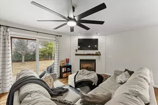 706 Northgate Dr, Saint John, IL 61873 - Photo 9