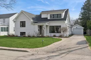 720 Ouilmette Ln, Wilmette, IL 60091 - Photo 1