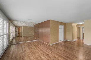 408 S Albert St, Mount Prospect, IL 60056 - Photo 3