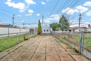 4023 W 58th Pl, Chicago, IL 60629 - Photo 11